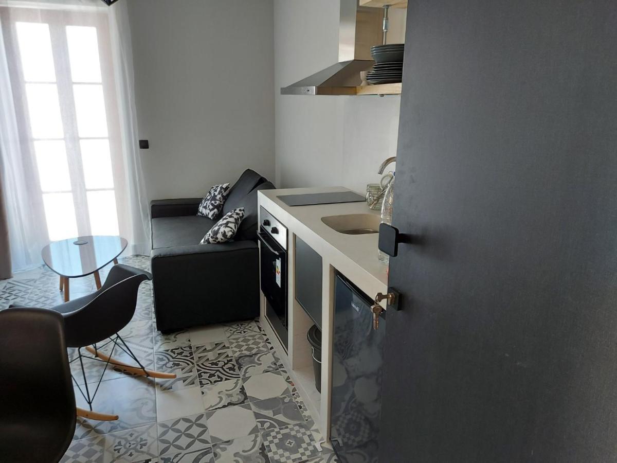 Ermoupolis Hidden Gems Apartment ภายนอก รูปภาพ