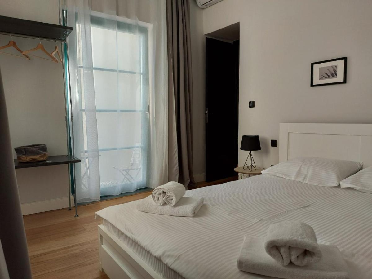 Ermoupolis Hidden Gems Apartment ภายนอก รูปภาพ