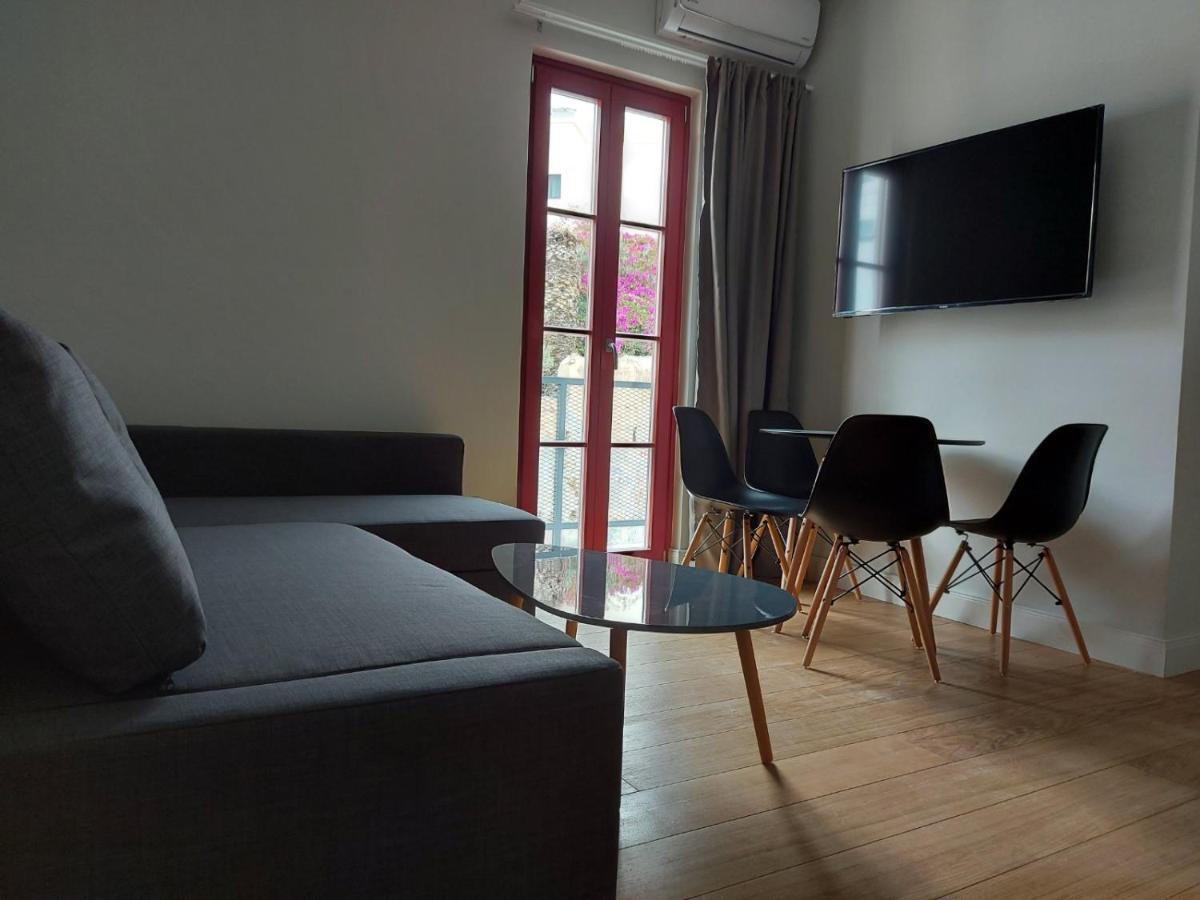 Ermoupolis Hidden Gems Apartment ภายนอก รูปภาพ