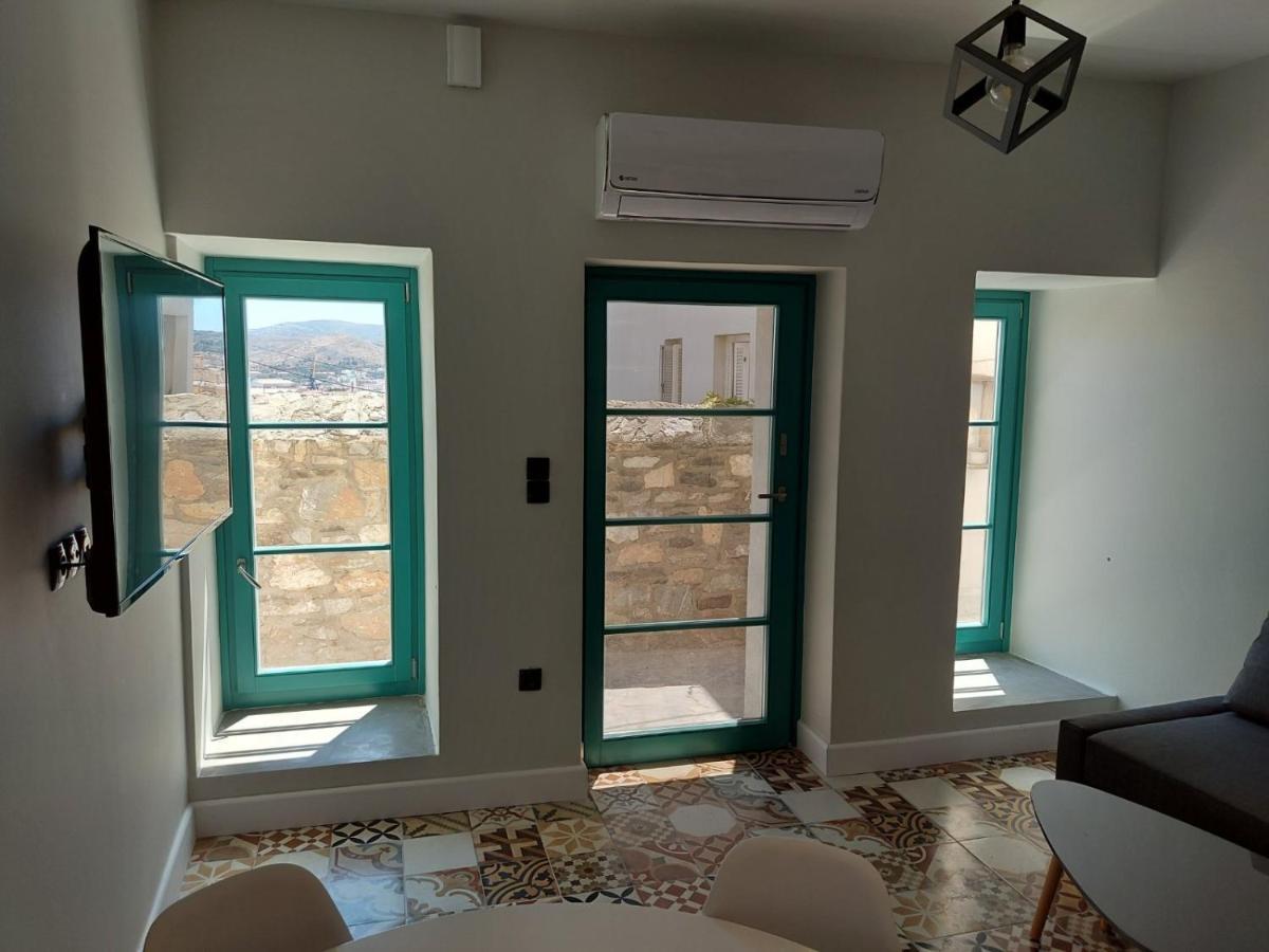 Ermoupolis Hidden Gems Apartment ภายนอก รูปภาพ