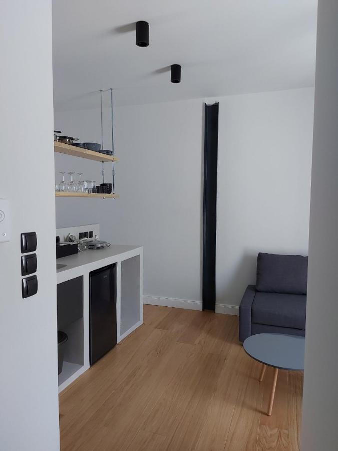 Ermoupolis Hidden Gems Apartment ภายนอก รูปภาพ