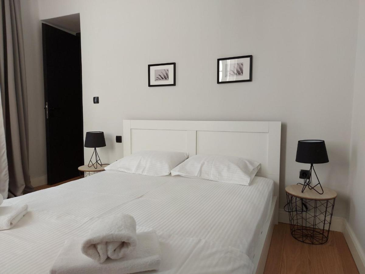 Ermoupolis Hidden Gems Apartment ภายนอก รูปภาพ