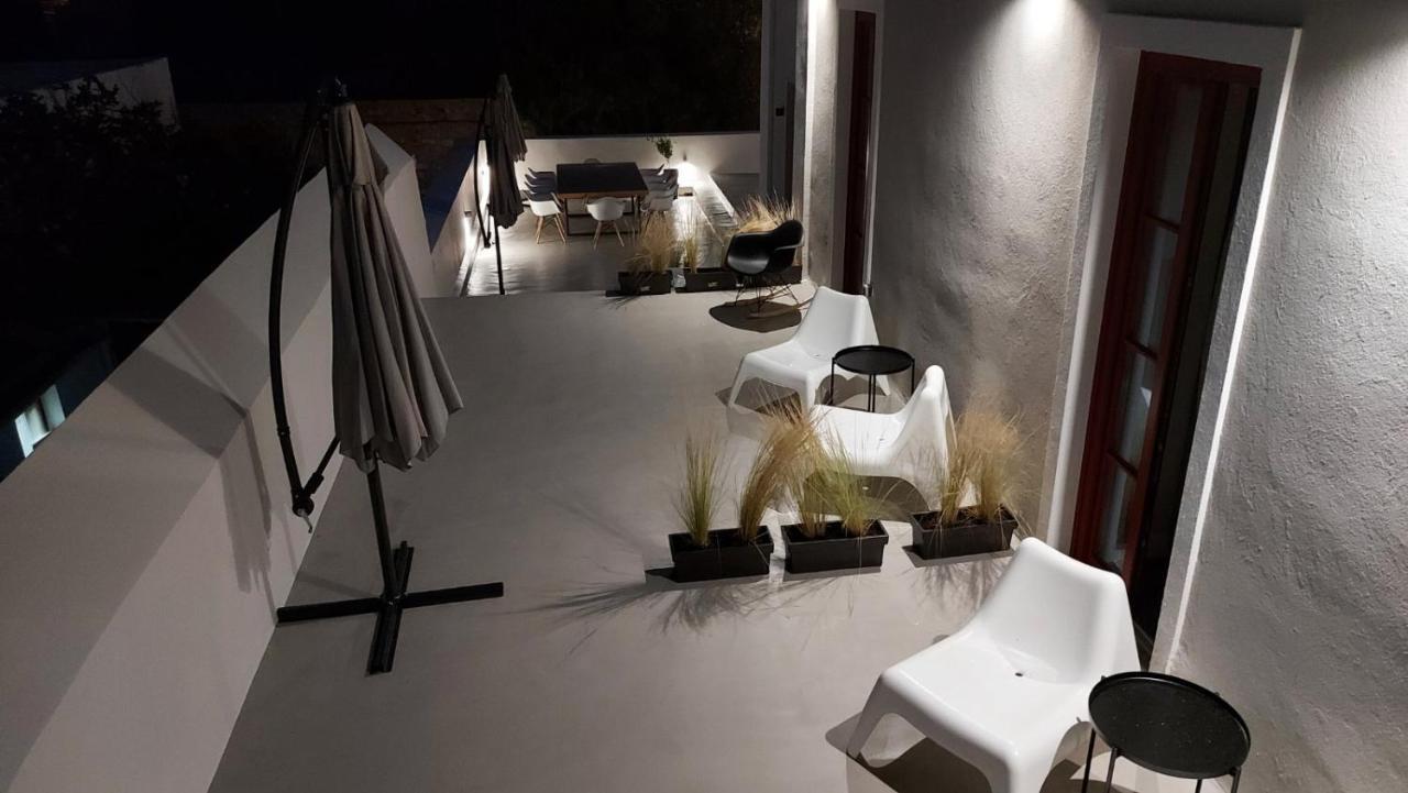 Ermoupolis Hidden Gems Apartment ภายนอก รูปภาพ