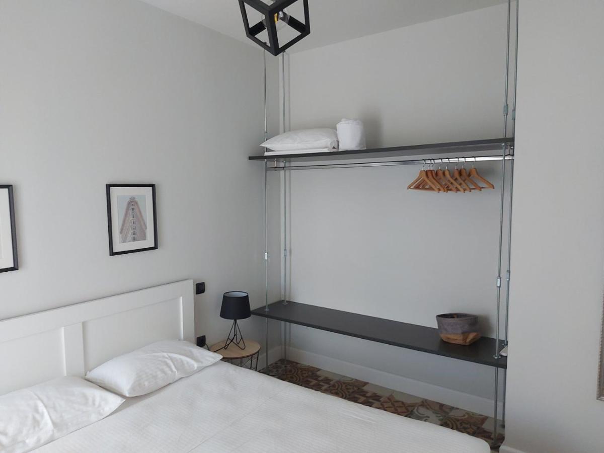 Ermoupolis Hidden Gems Apartment ภายนอก รูปภาพ