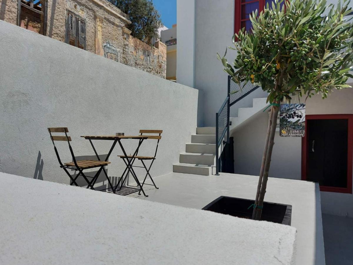 Ermoupolis Hidden Gems Apartment ภายนอก รูปภาพ