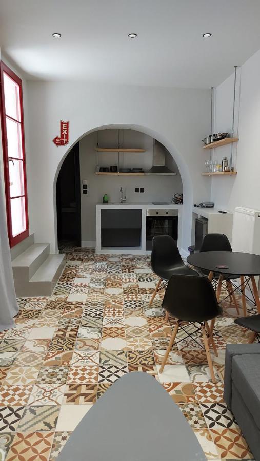 Ermoupolis Hidden Gems Apartment ภายนอก รูปภาพ
