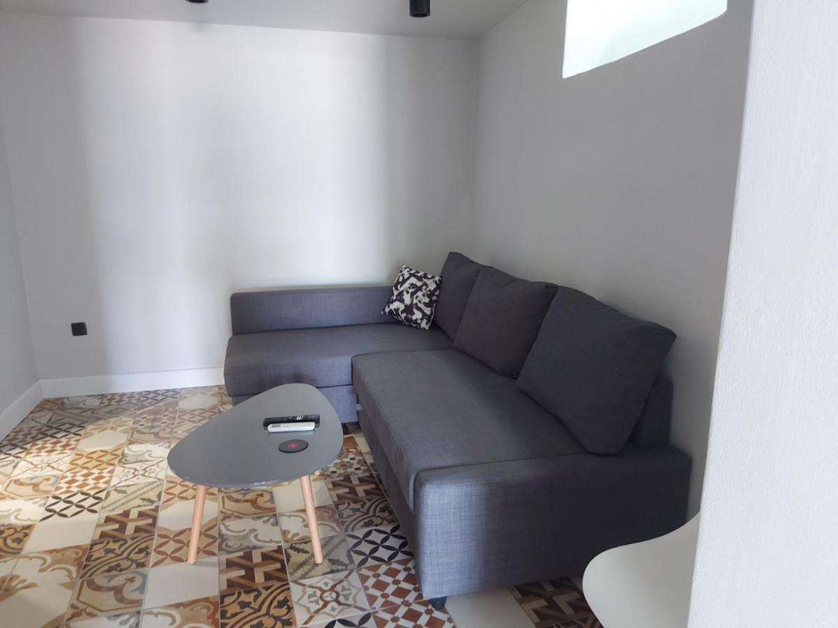 Ermoupolis Hidden Gems Apartment ภายนอก รูปภาพ